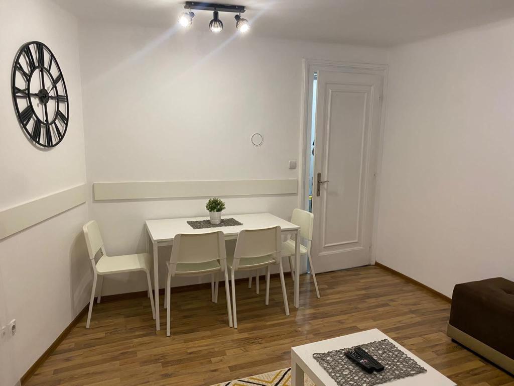 Lana Apartman بلغراد المظهر الخارجي الصورة